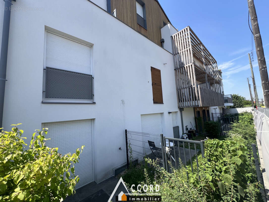 Appartement à SARTROUVILLE