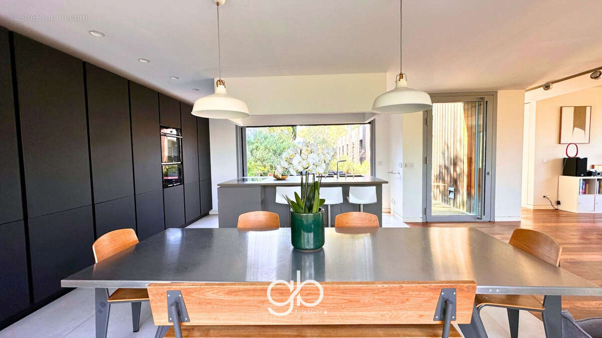 Maison à CASTELNAU-LE-LEZ