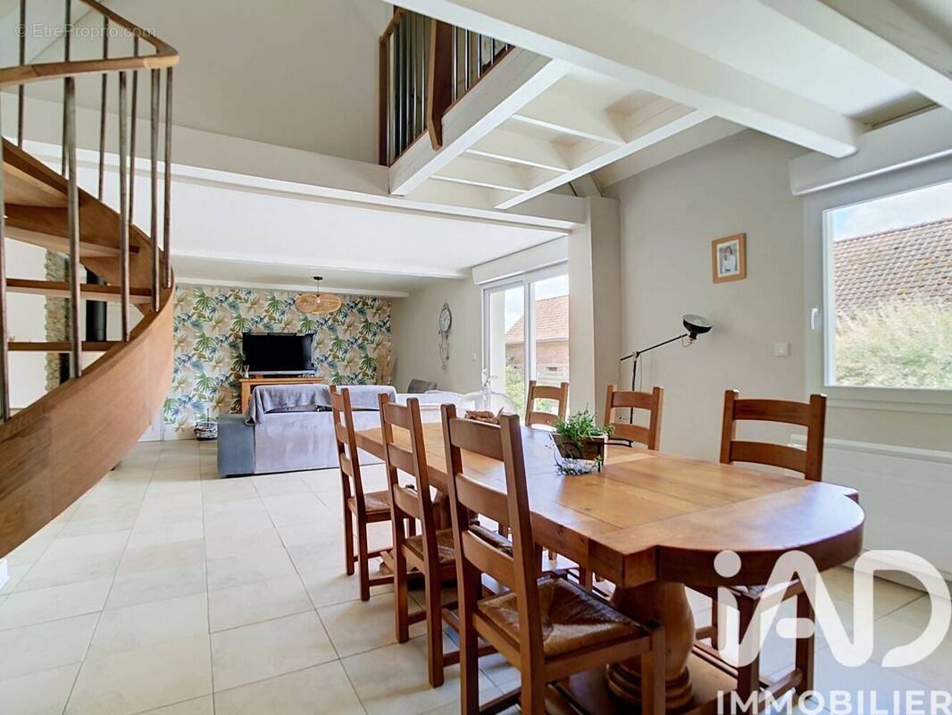 Photo 1 - Maison à BRUNEMBERT