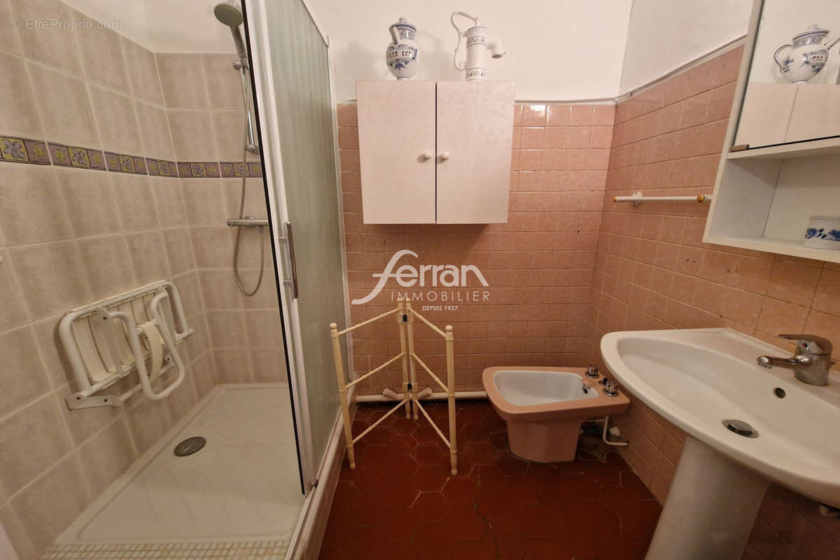 Appartement à SALERNES