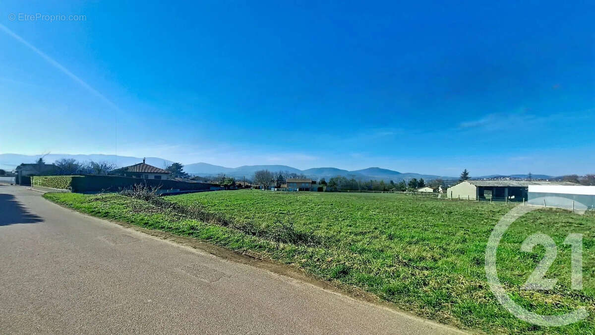 Maison à CLONAS-SUR-VAREZE