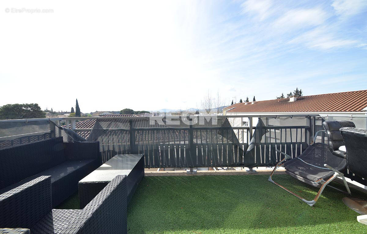 Appartement à PUGET-SUR-ARGENS