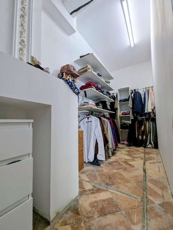 Dressing chambre rdc  - Maison à CAMIRAN