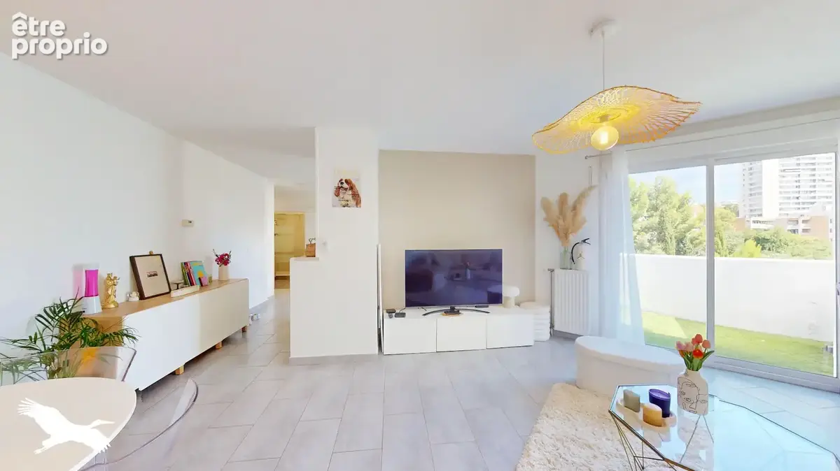 A VENDRE - Secteur Mazargues, Appartement 2 pièces de 57m² avec terrasse et Garage en SUS - Dernier étage - photo 3