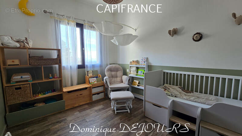 Ardèche - Magnifique Maison d'architecte de 184 m² habitable - Bel espace extérieur - Vue panoramique sur les montagnes ardèchoi - photo 12