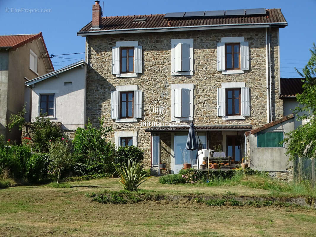Maison à SAINT-JUNIEN