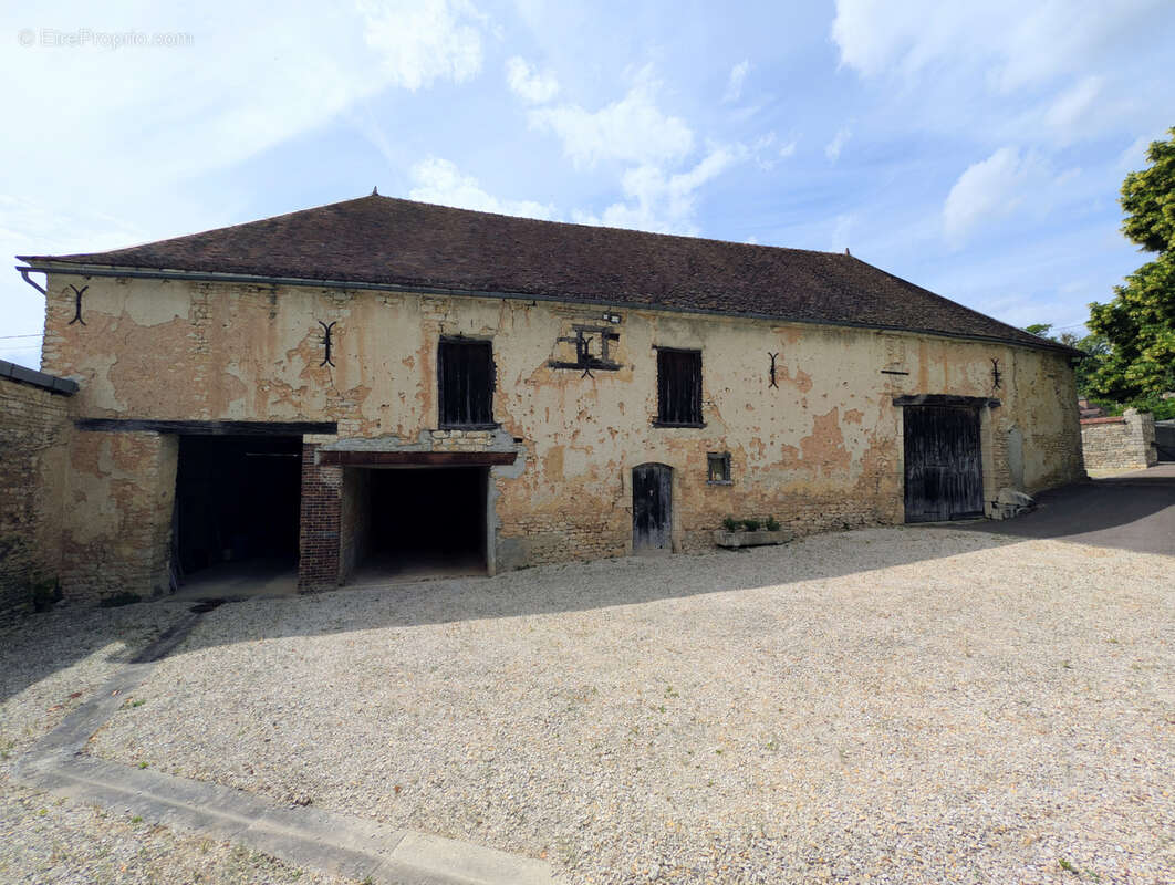 Maison à VENDEUVRE-SUR-BARSE
