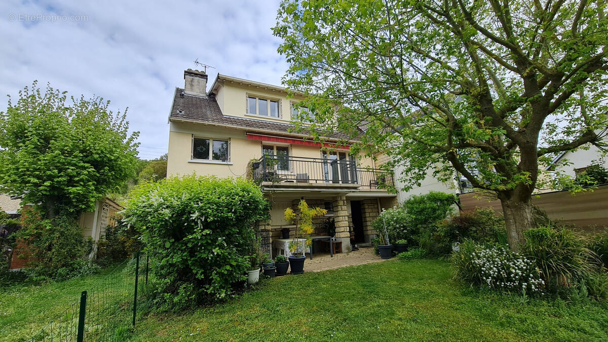 Maison à BURES-SUR-YVETTE