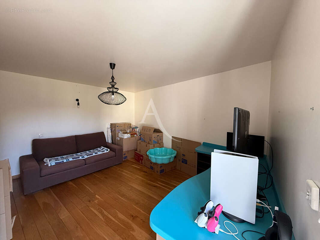 Maison à QUELAINES-SAINT-GAULT