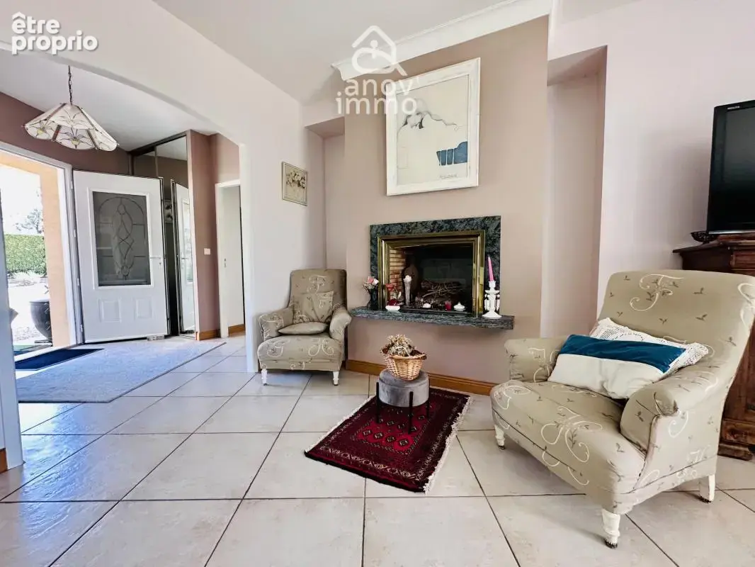 Garat   Maison d'architecte de plain-pied de 203,92 m2 avec - photo 3
