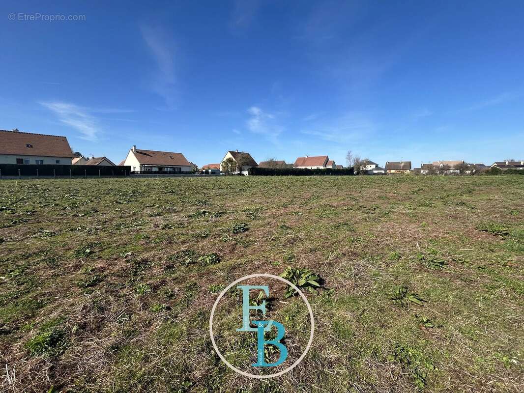 Terrain à GRANDCAMP-MAISY