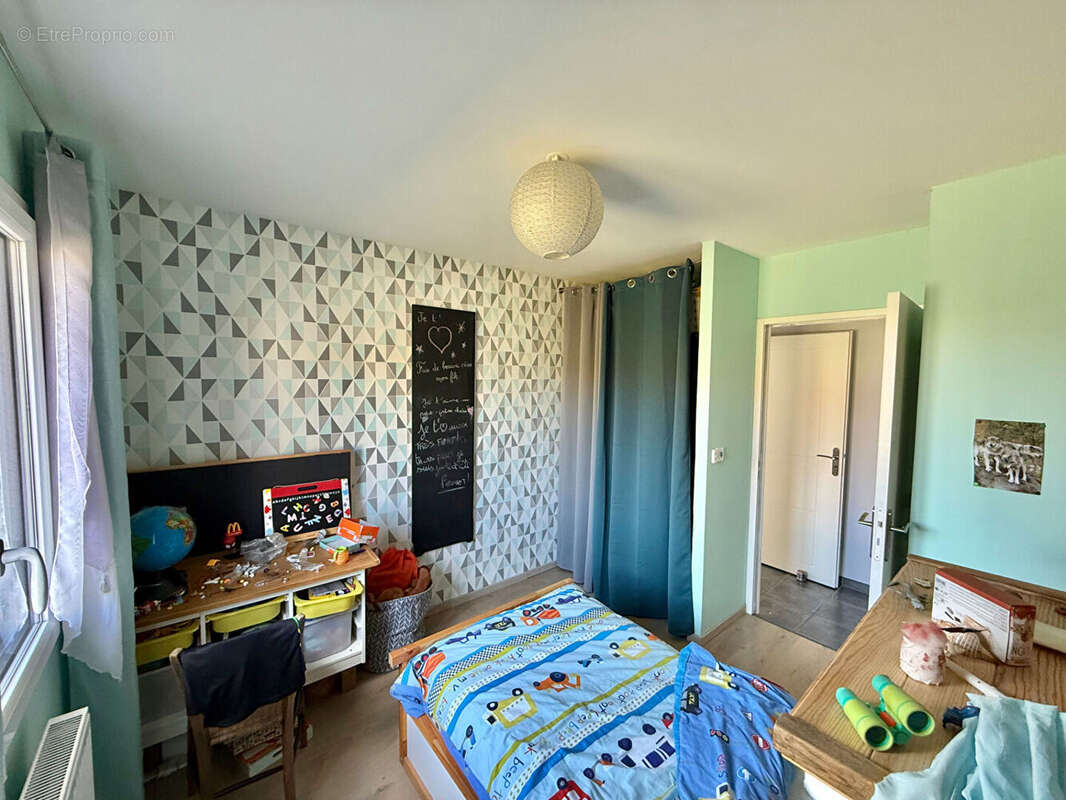 ARTONNE / Villa à vendre de plain-pied de 113 M2 avec garage et annexe extérieur pour réceptions ! - photo 10
