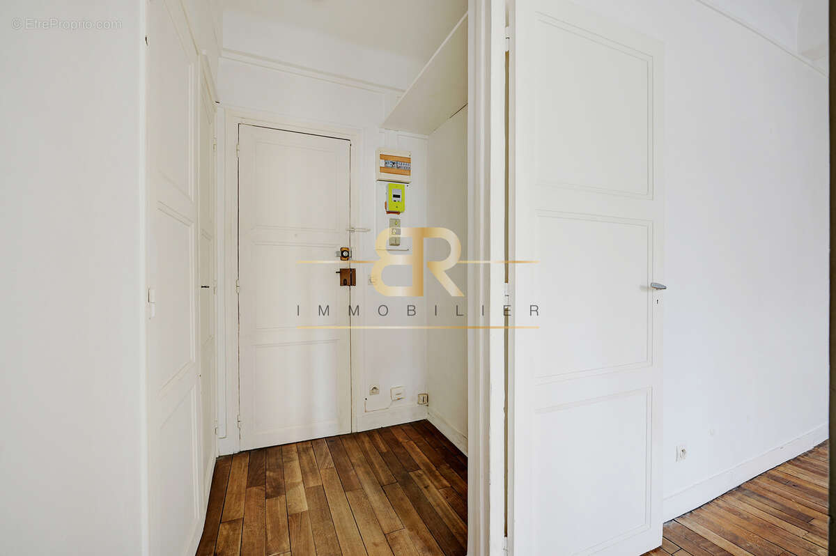 Appartement à PARIS-15E