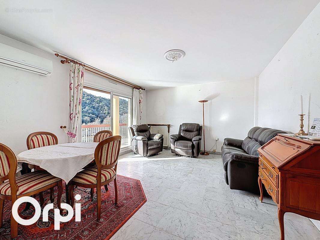 Appartement à VILLENEUVE-LOUBET