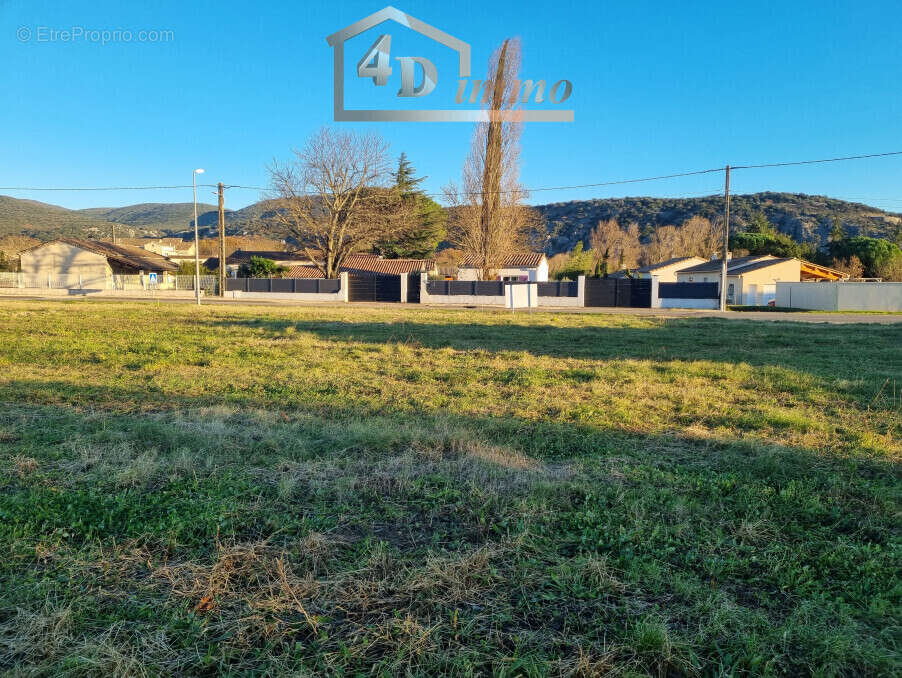 Terrain à VALLON-PONT-D&#039;ARC