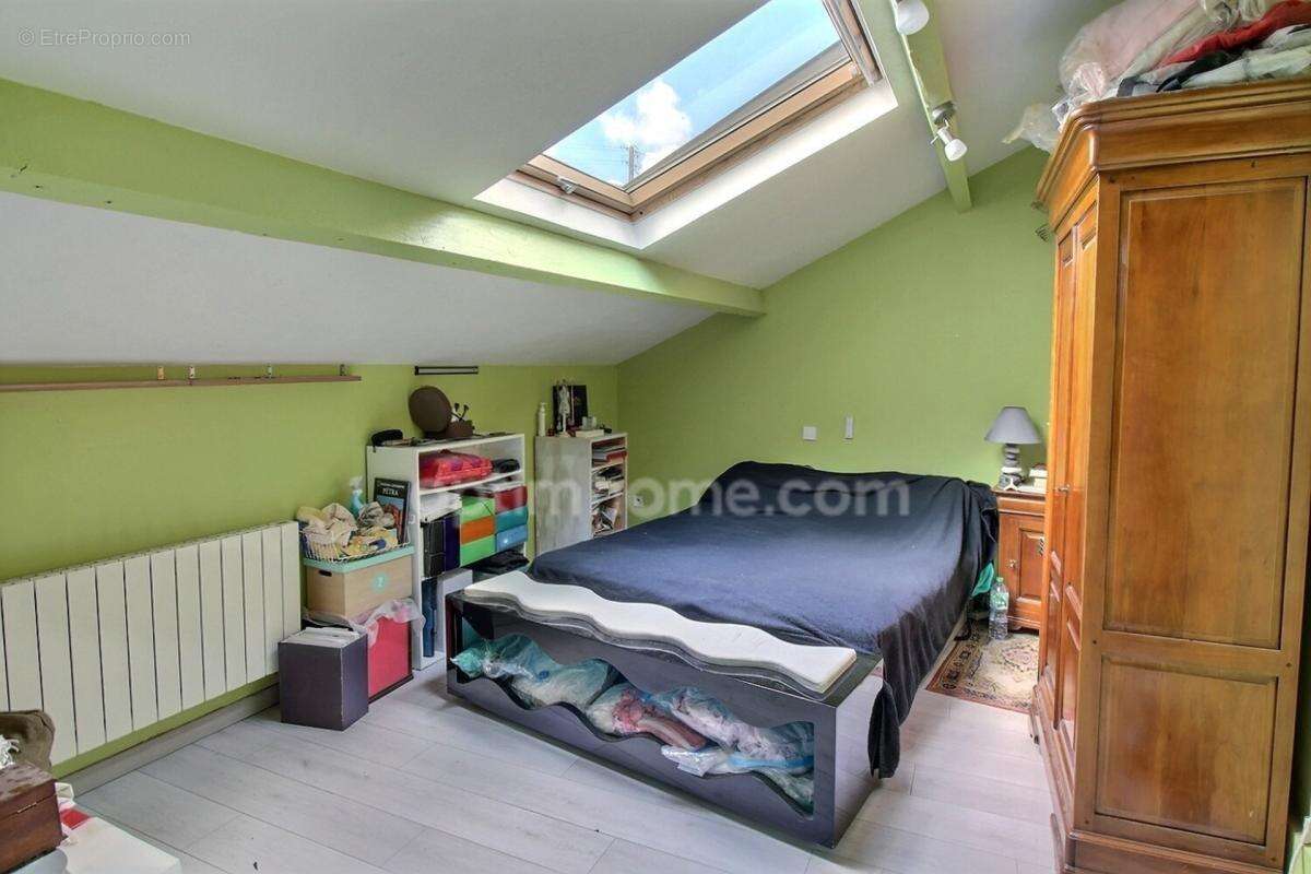 Maison 5 pièces de 100 m2 à vendre à MANTES LA VILLE (78) au prix de 237000 euros - photo 8