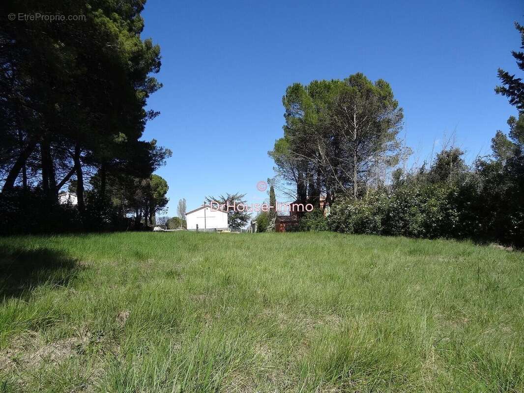 Terrain à BOISSET-ET-GAUJAC