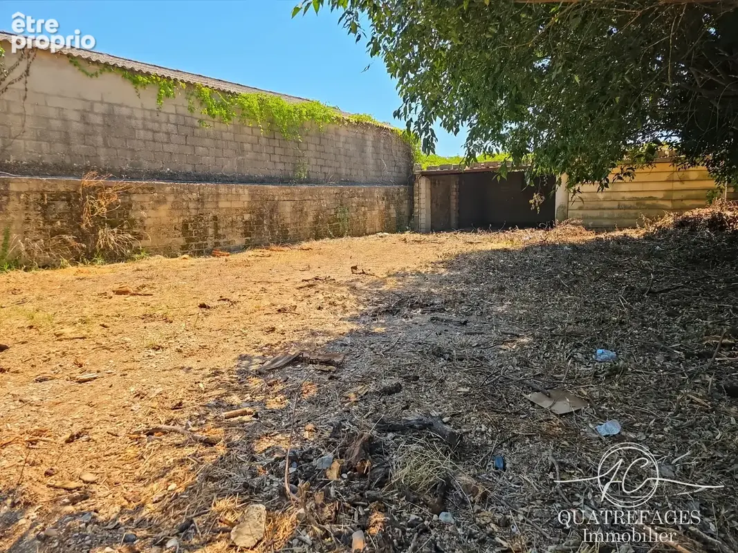 Terrain constructible de 488 m2 idéalement situé à deux pas du centre-ville de Beaucaire. - photo 2