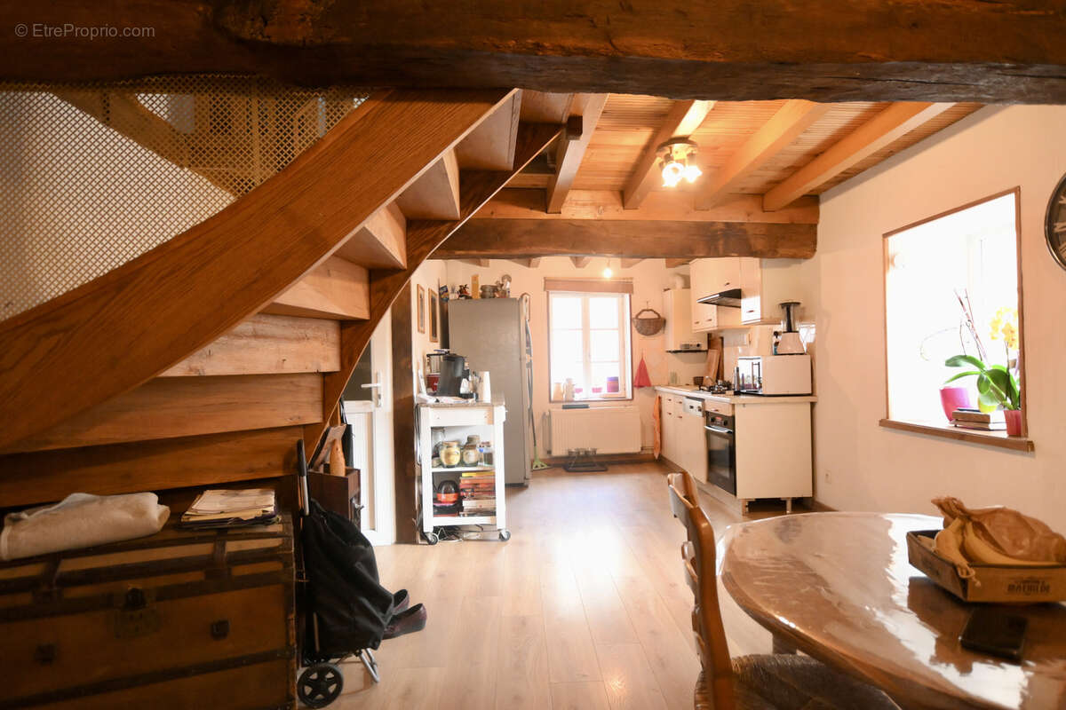 Maison à AVALLON
