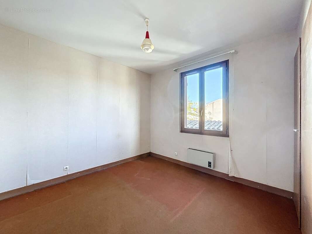 Maison à MONTELIMAR