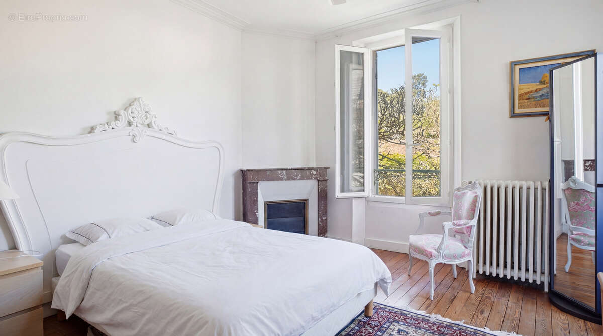 Maison à FONTAINEBLEAU