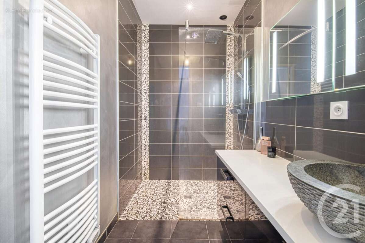 Maison à SAINT-LEGER-DES-BOIS