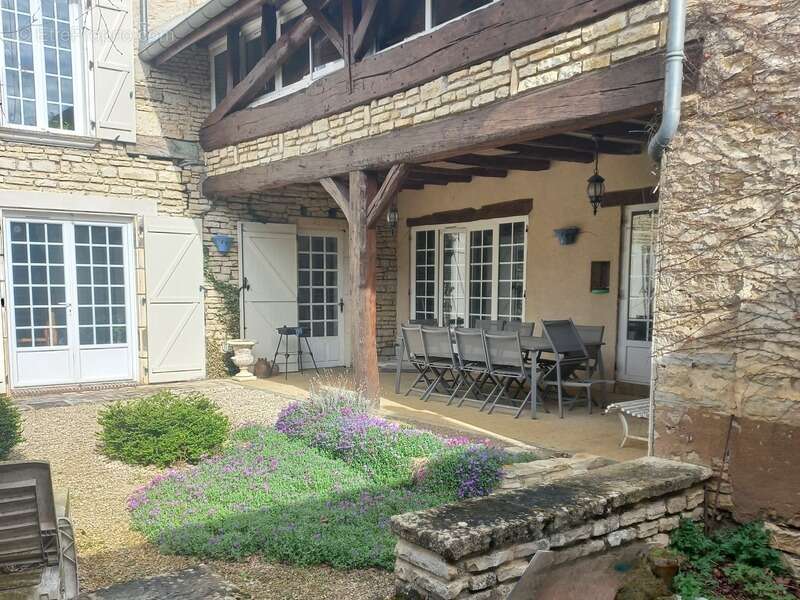 Maison de charme à vendre 6 pièces à SAINT VINNEMER (89) et son terrain de 700m² - photo 4