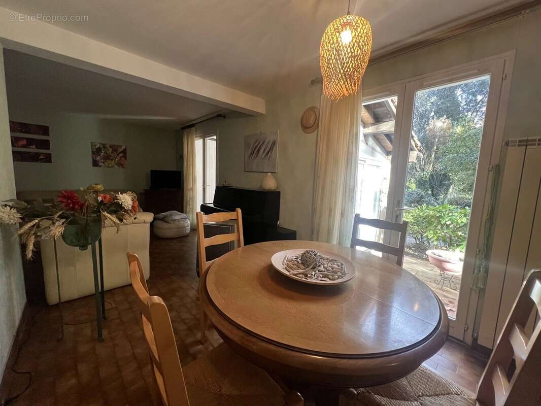 Terrain à SOUVIGNARGUES