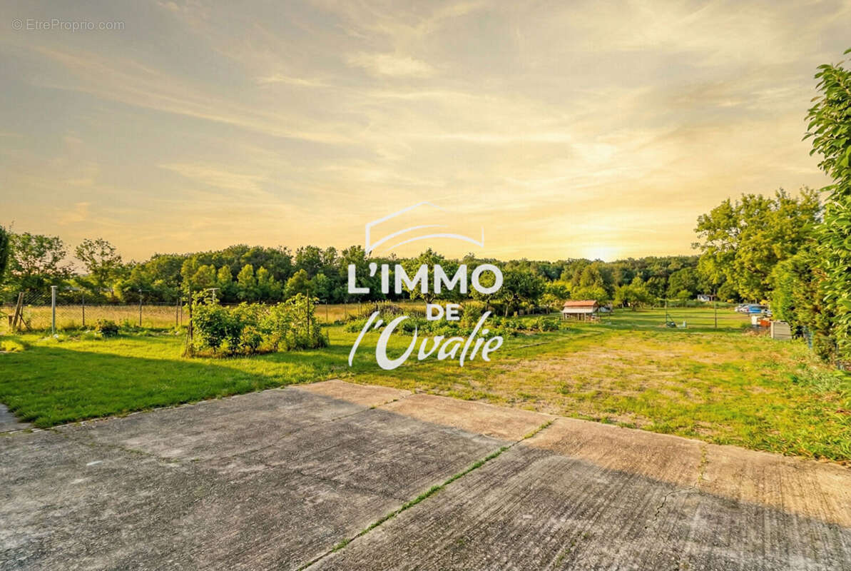 Maison à BRUGUIERES