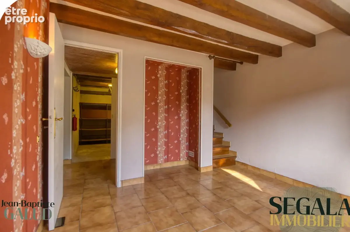 Carmaux — Maison de 117 m2 avec grand jardin, trois chambres et deux garages - photo 17