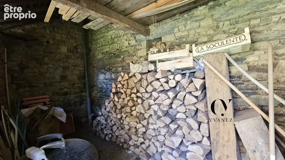 Demeure de caractere de 156 m2 avec trois dependances, grenier - photo 24