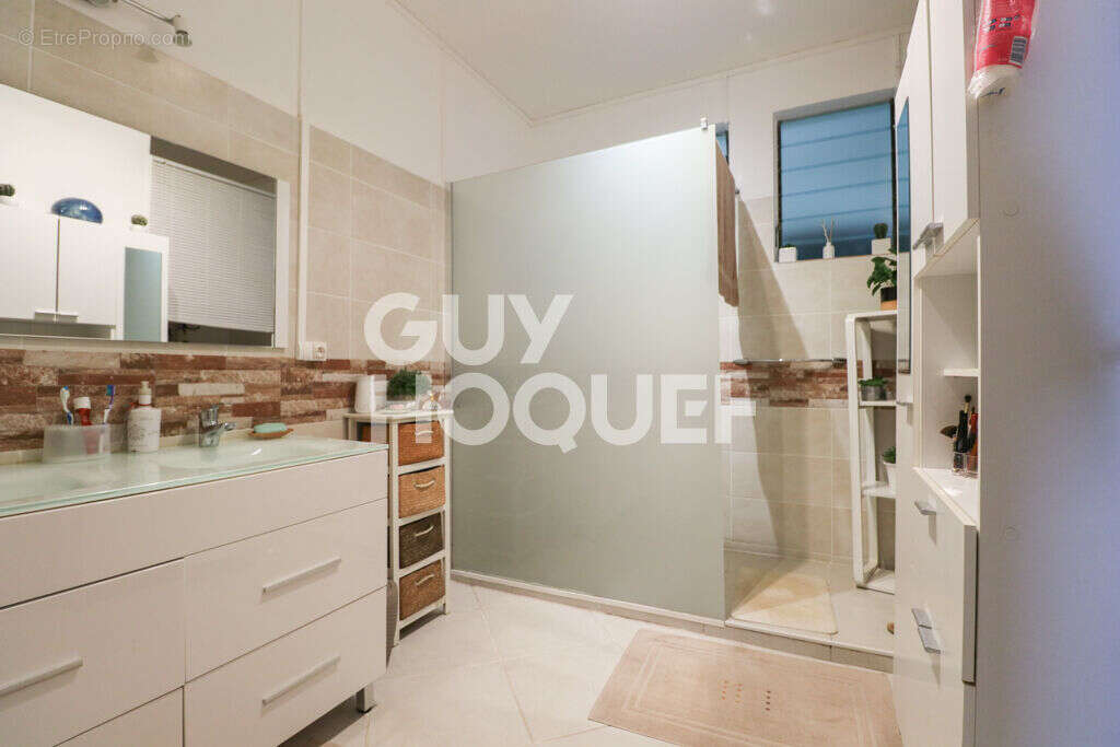 Maison à SAINT-DENIS