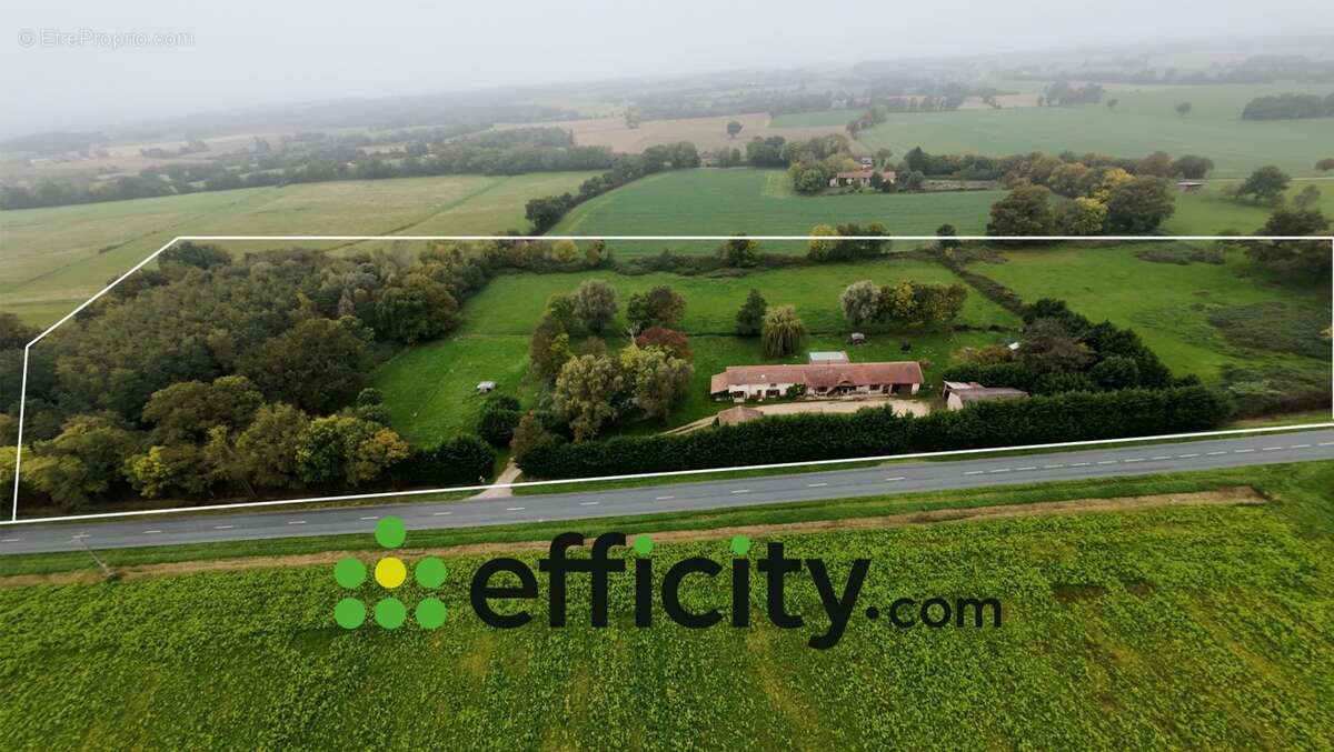 Maison à CHATILLON-SUR-CHALARONNE