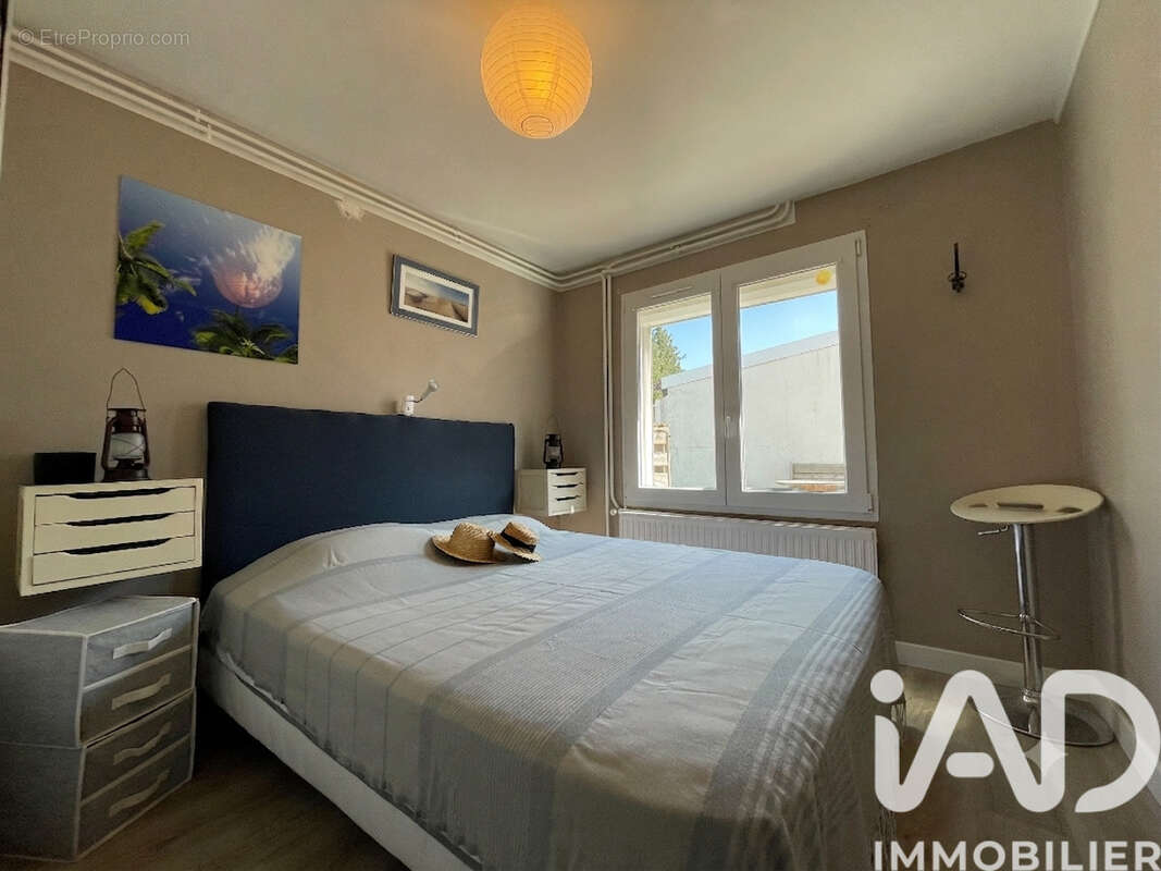 Maison 69 m² à Camiers  - photo 4