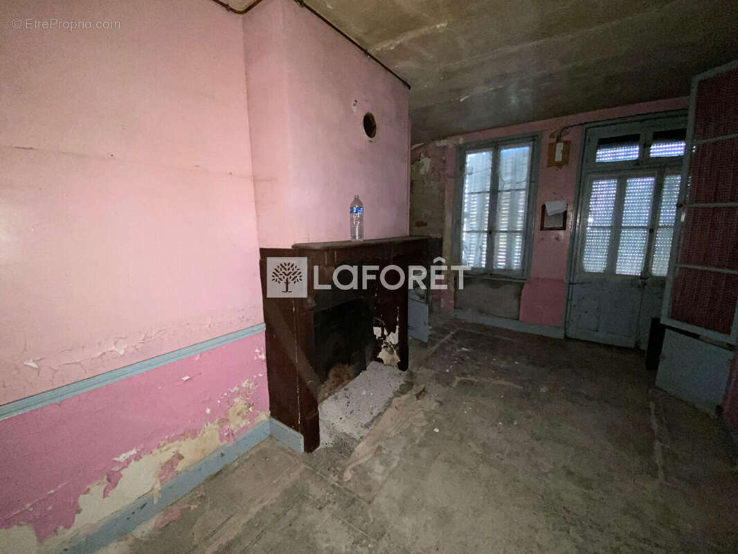 Maison à CELLES-EN-BASSIGNY