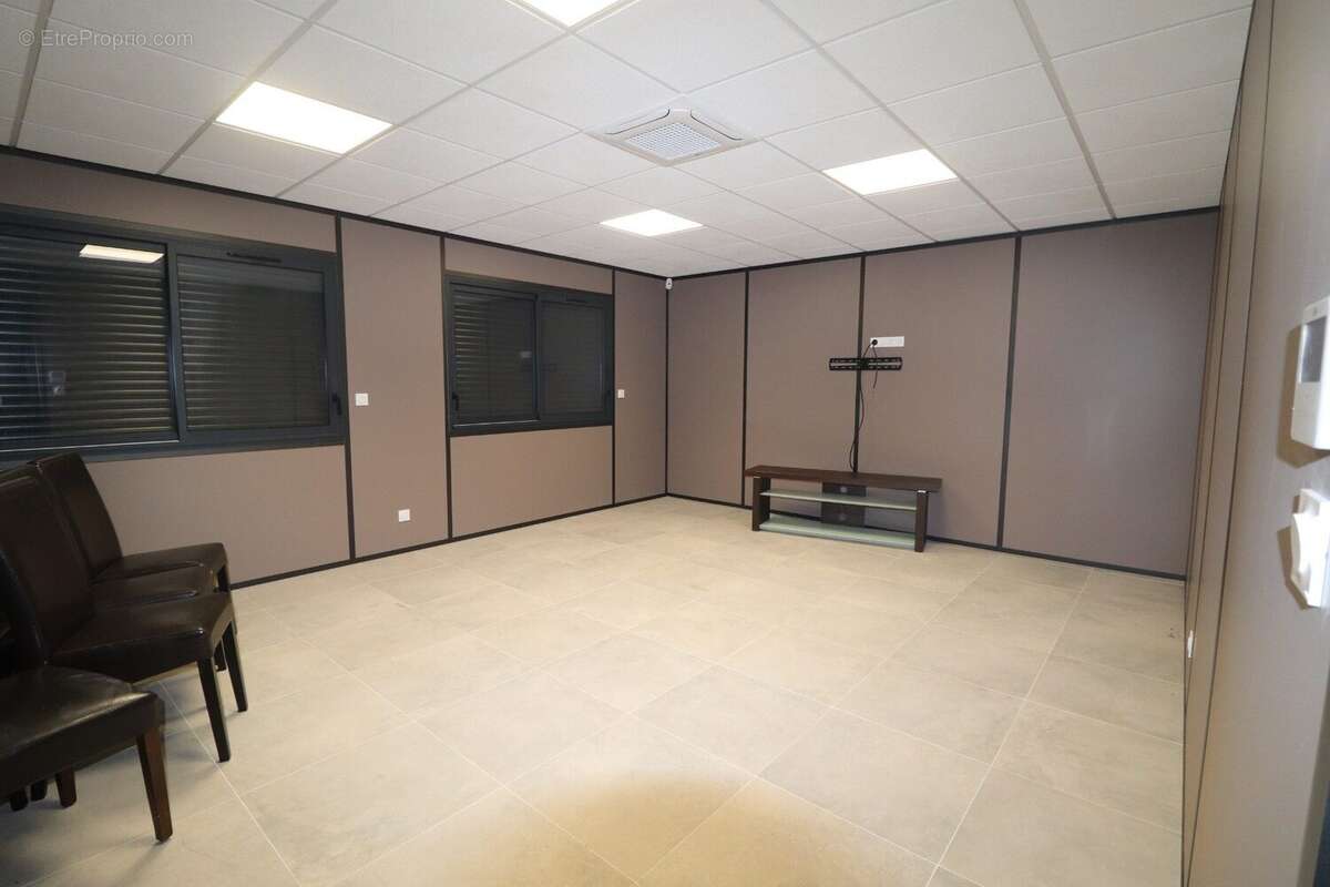 Commerce à SAINT-VALLIER