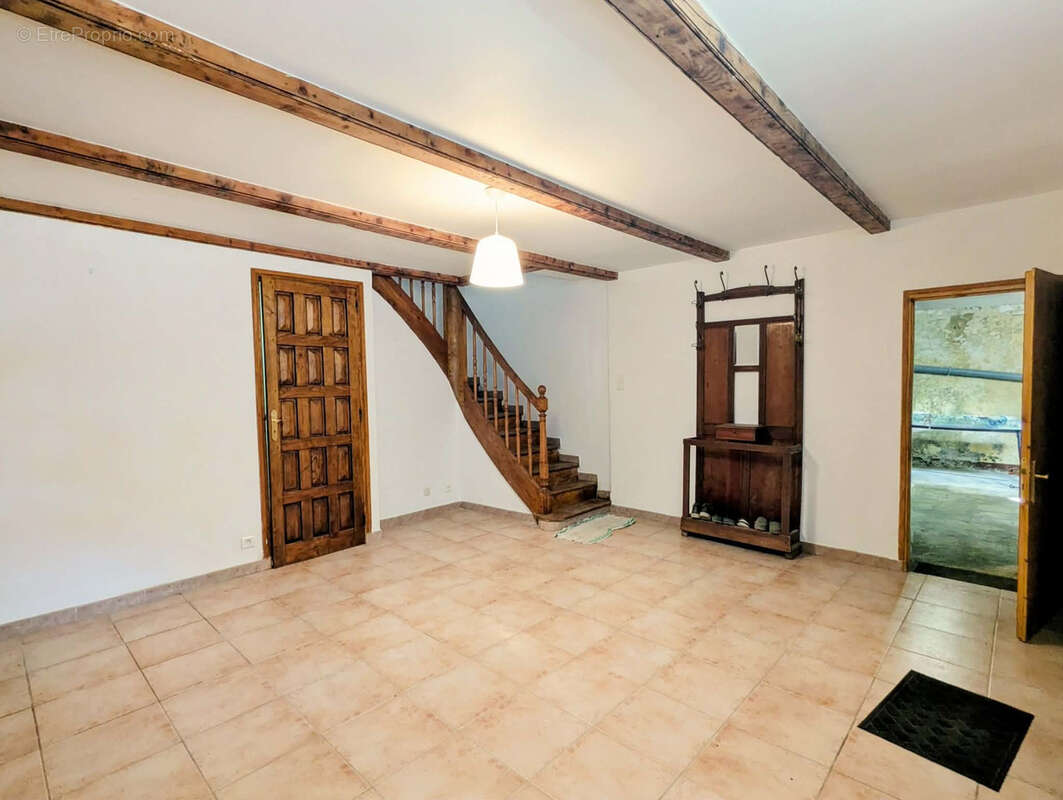 Belle et grande maison de village   128 m2 - photo 5