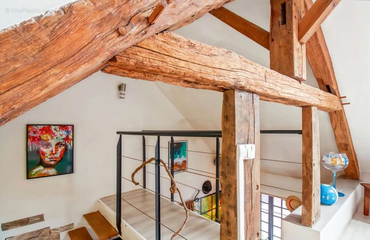 Maison à SAINT-ETIENNE-DE-FURSAC