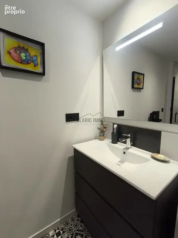 Superbe maison de charme avec double garage, terrasses, cave à vin... - photo 17