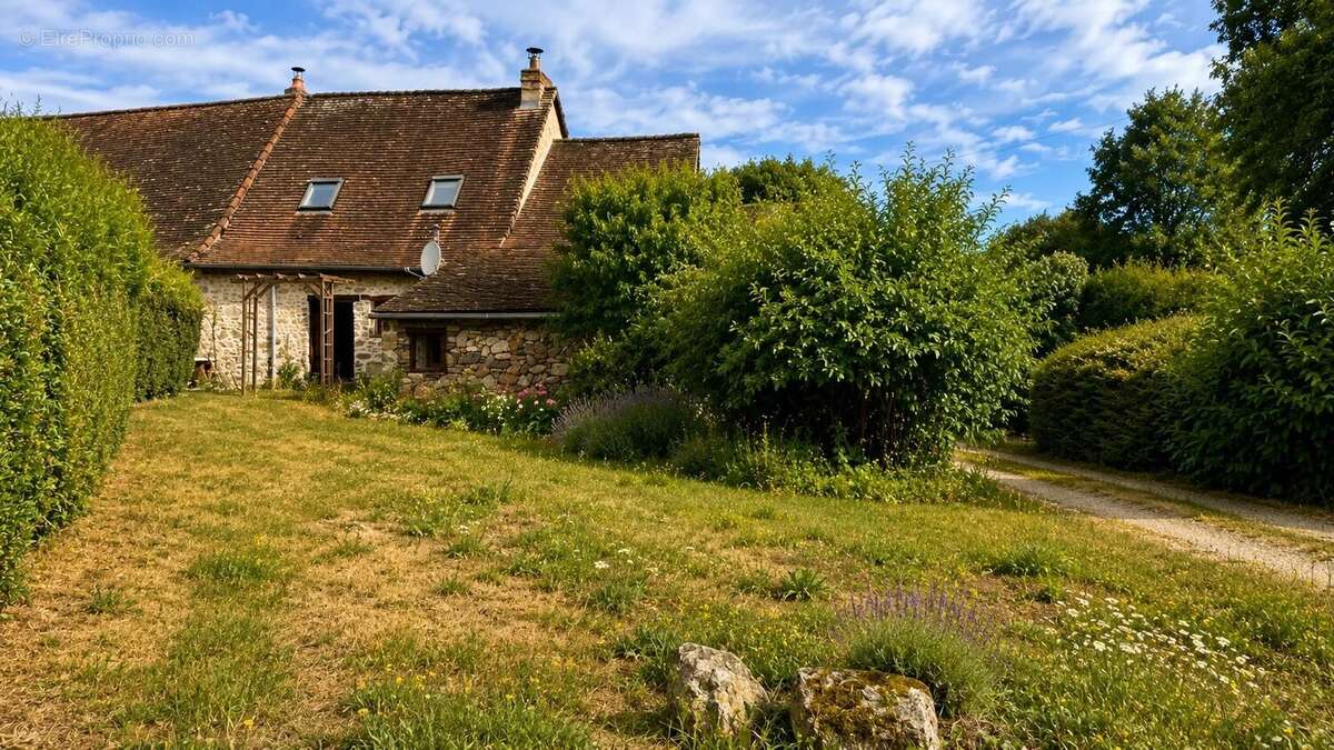 Maison 105 m² à Ladignac-Le-Long  - photo 2
