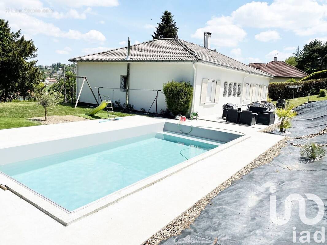 Photo 1 - Maison à SAINT-GENEST-LERPT