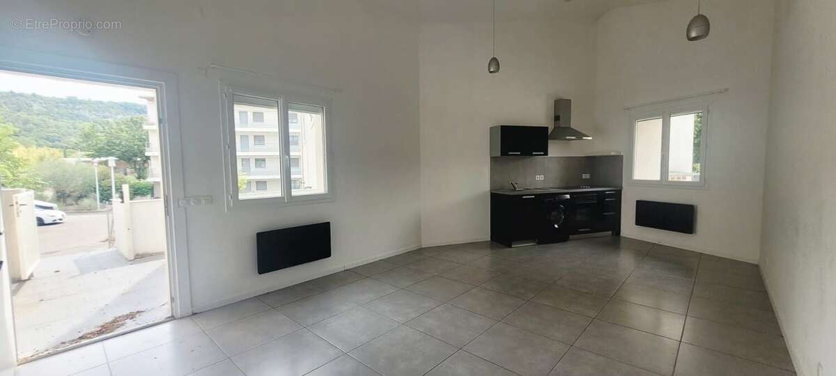 Appartement à SAINT-PAUL-TROIS-CHATEAUX