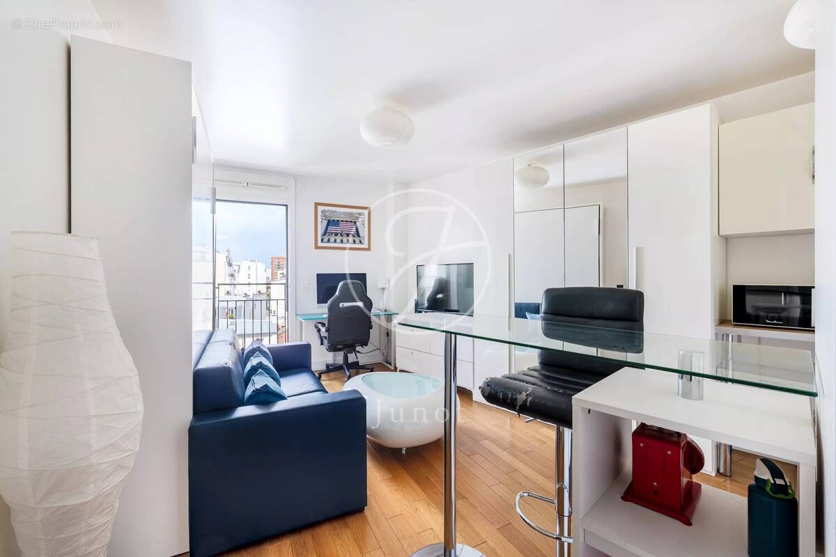 Appartement à PARIS-18E