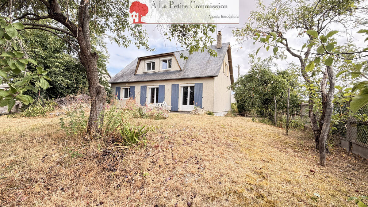 Maison à BERCHERES-LES-PIERRES