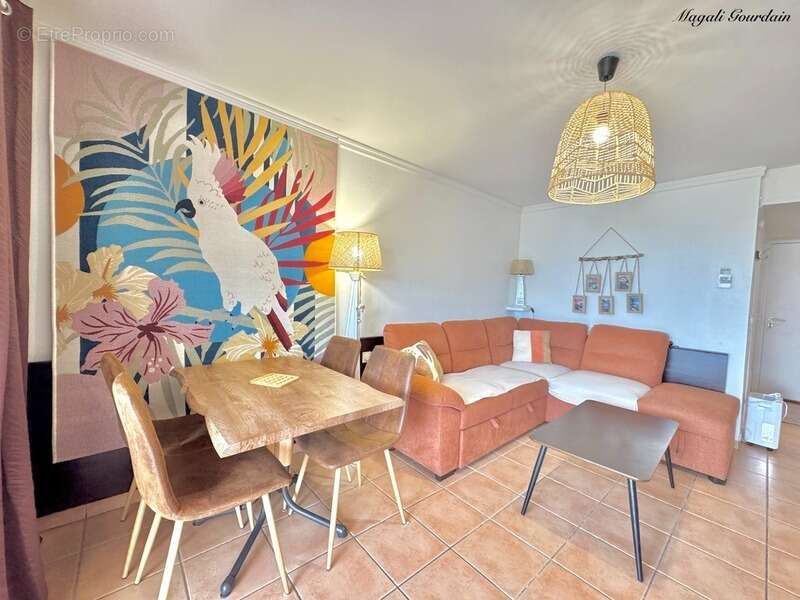 A vendre - vue mer a couper le souffle – magnifique t3 en premiere ligne - sainte anne - photo 3