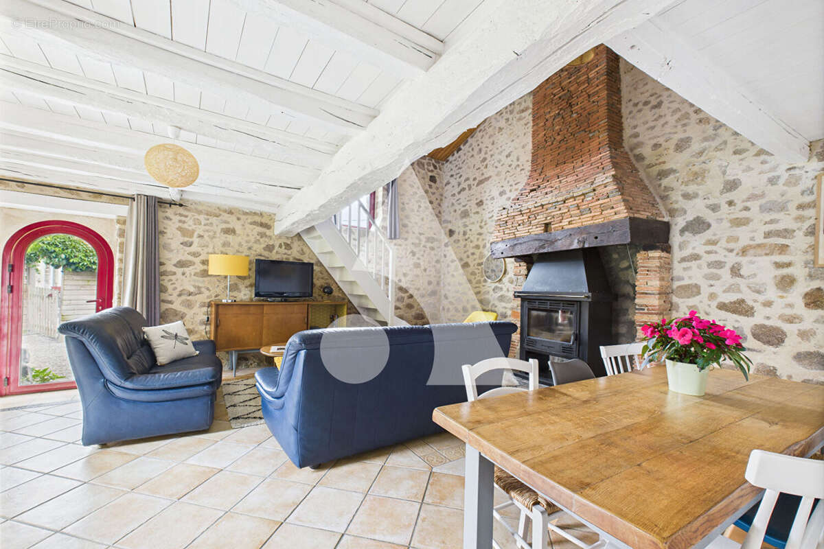 Maison à SAINT-FLORENT-DES-BOIS