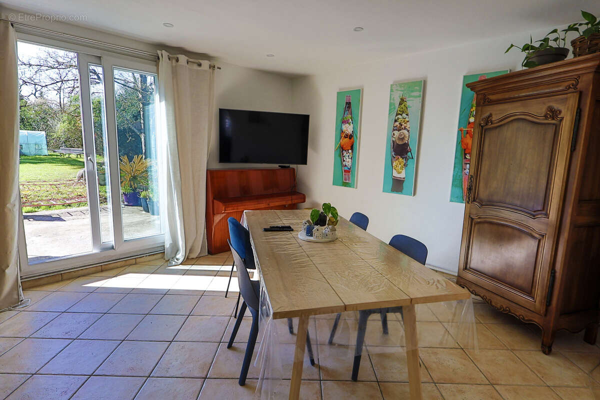 Maison à SAINTRY-SUR-SEINE