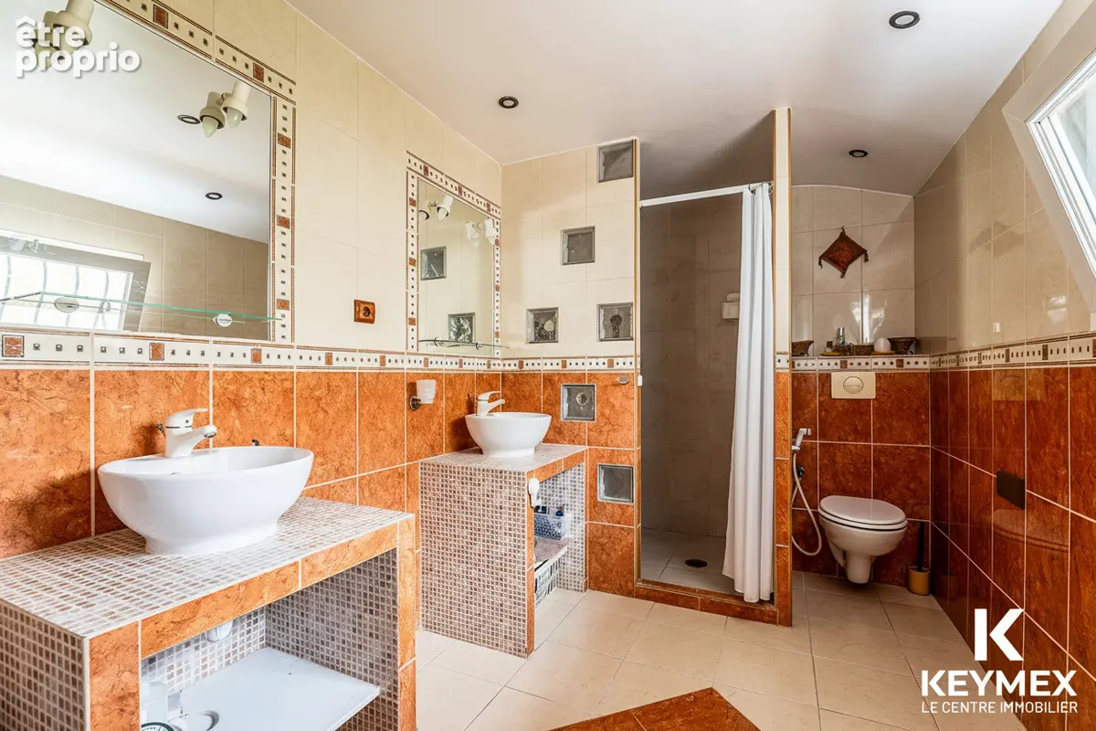 EXCLUSIVITÉ - Maison Mériel 7 pièce(s) 197m2 - photo 9