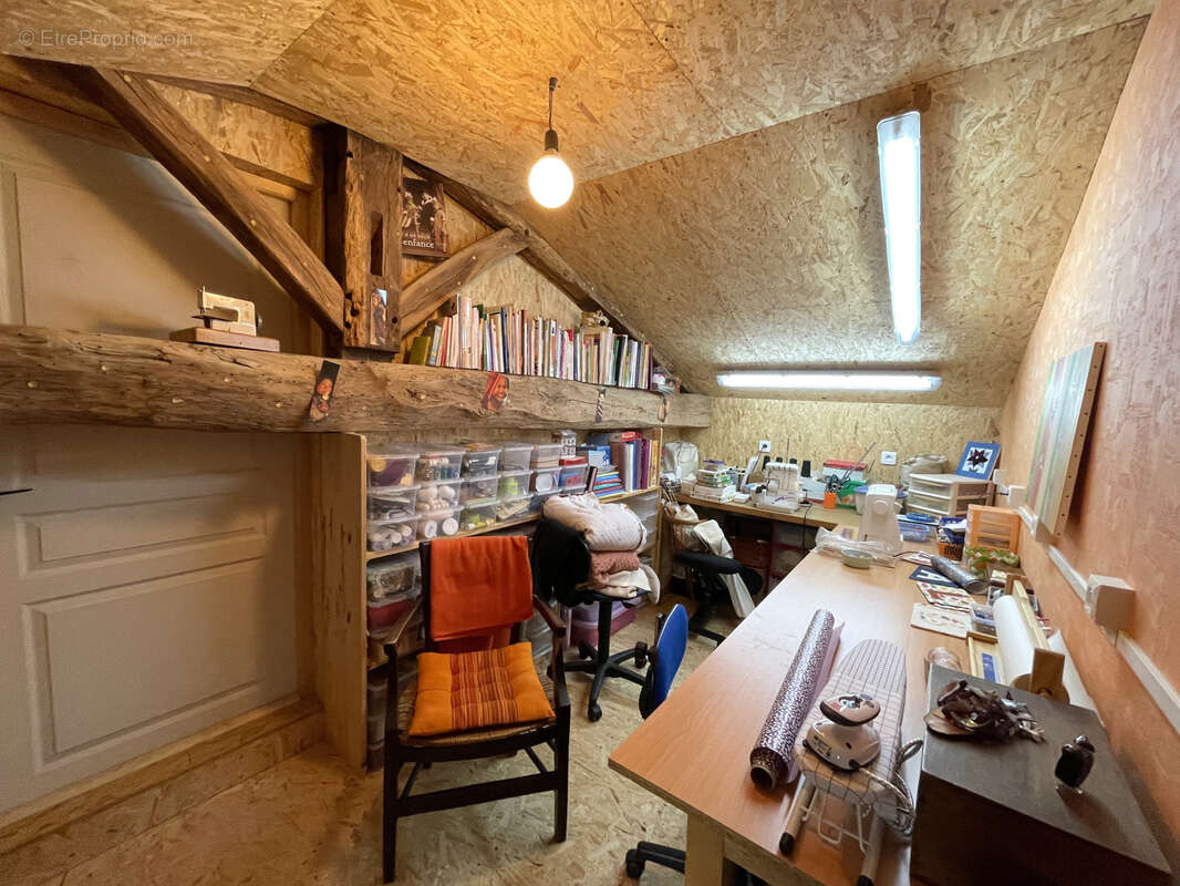 Maison à CHATEAUNEUF-DE-GALAURE