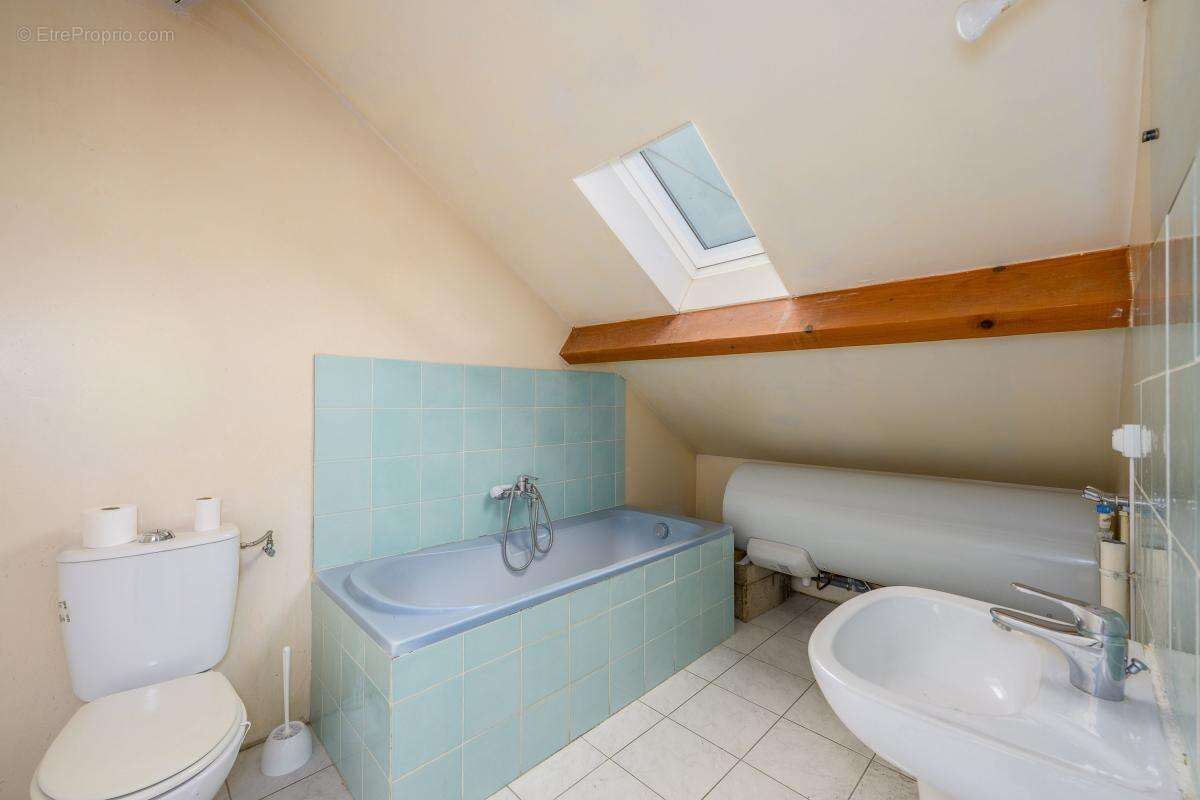 Centre-ville - Maison 98m² 5 pièces / 3 chambres - Jardin - photo 9